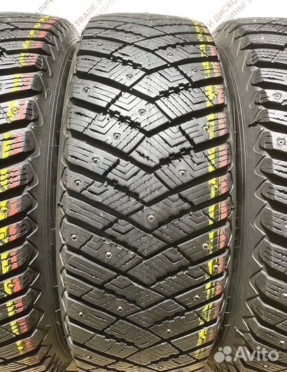 Goodyear Ultragrip Ice Arctic 215/65 R17 94L