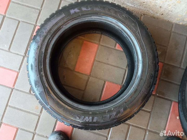 Kumho I'Zen Wis KW19 205/55 R16