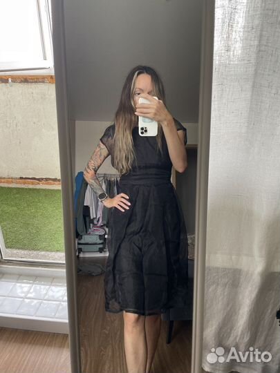 Платья вечерние