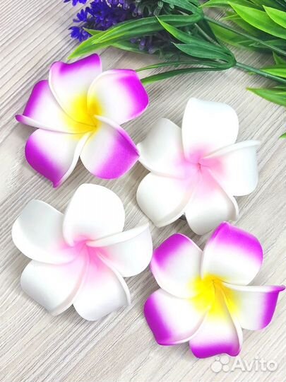 Заколки тропические цветы 4 шт