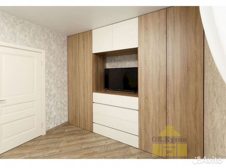 Шкаф двухстворчатый