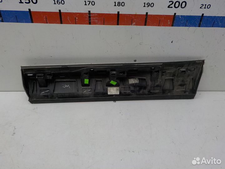 Молдинг двери задней правой Volvo XC60 2017