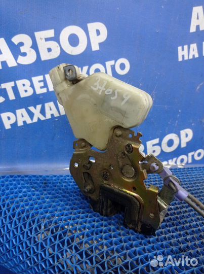 Задний правый замок двери Nissan X-Trail T30