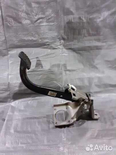 Педаль тормоза KIA RIO 3 1.6 мт седан