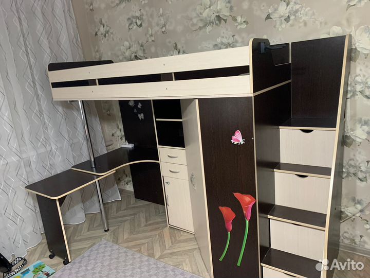 Шкаф стенка с кроватью