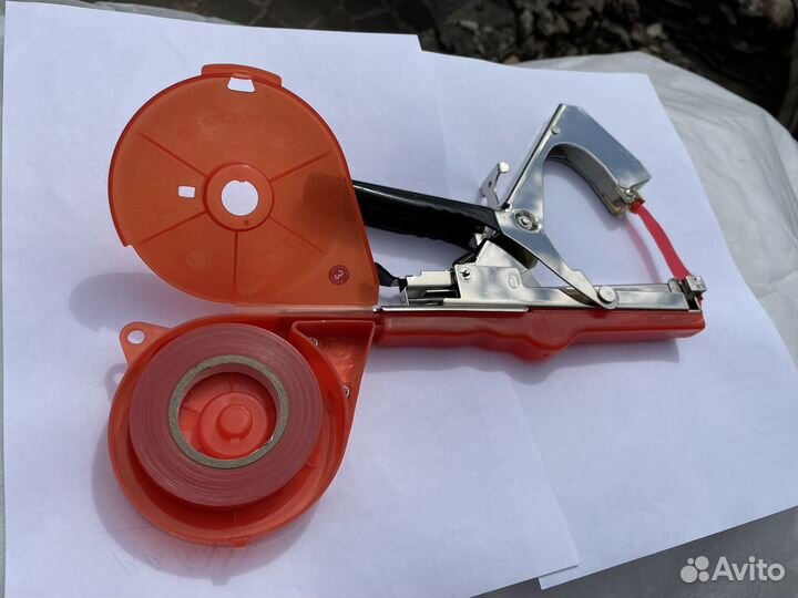 Тапенер для подвязка растений 10 лент 10000 скоб