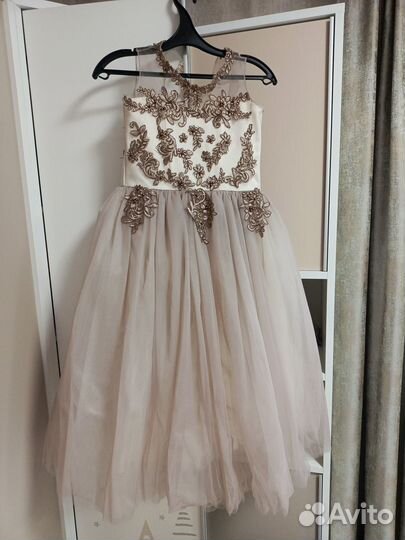 Платье бальное