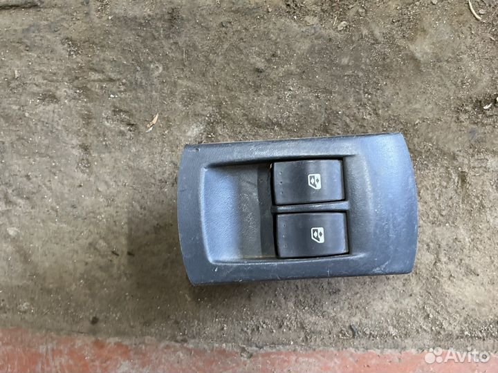 Блок стеклоподъемников Renault