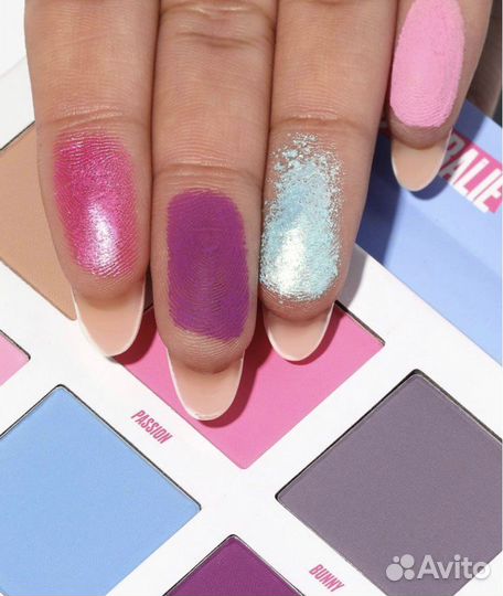 Палетка теней ayo coralie beauty bay