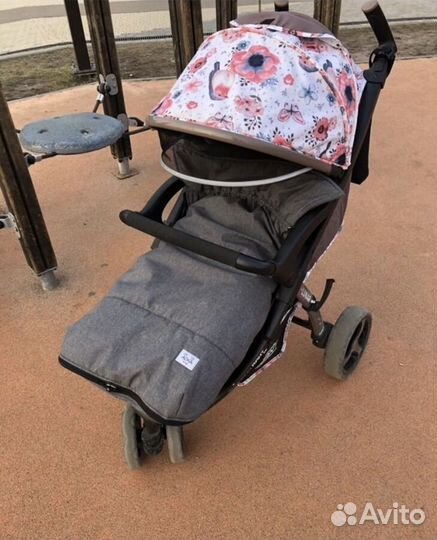 Прогулочная коляска