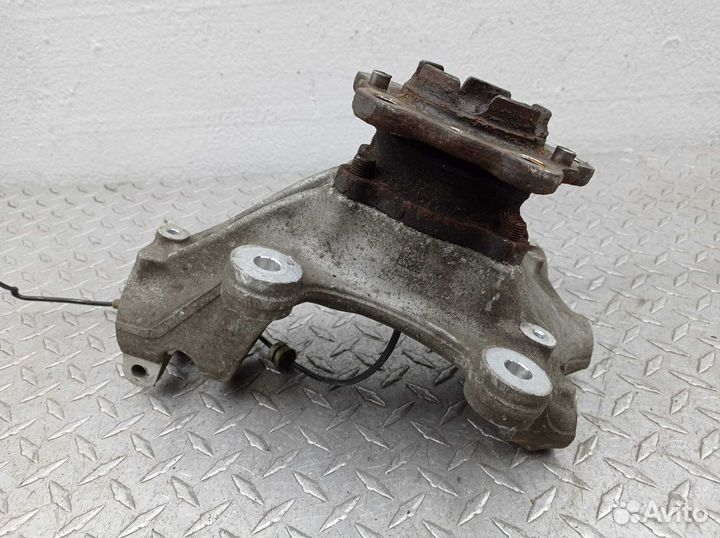 Цапфа/кулак поворотный передний правый BMW 3-Serie