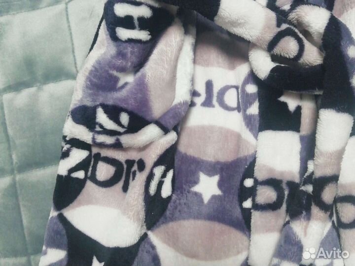 Продам детский халат р. 98-134