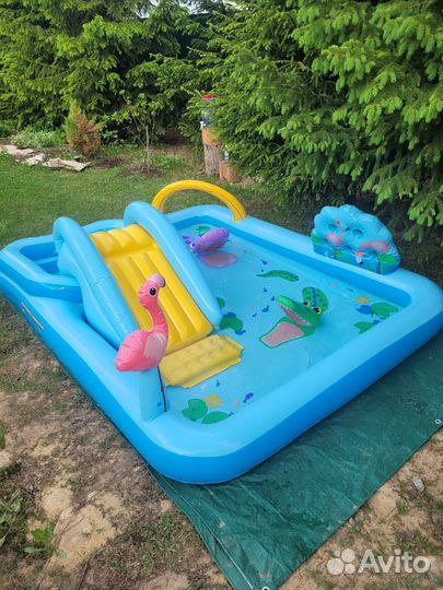 Детский надувной бассейн с горкой