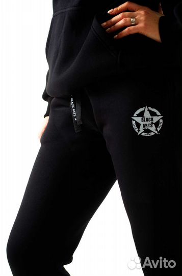 Спортивный костюм женский