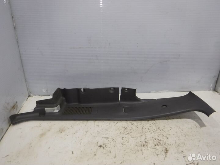 Обшивка стойки задней Mazda B2500