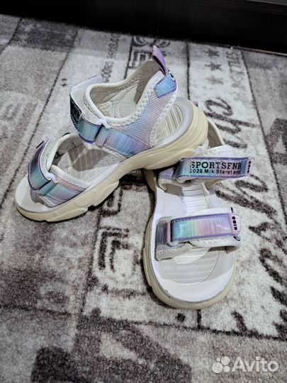 Сандалии для девочки