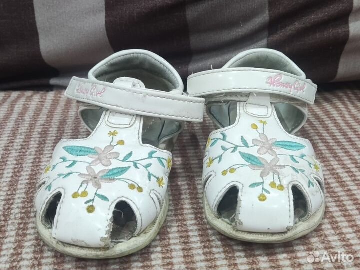 Сандалии для девочки