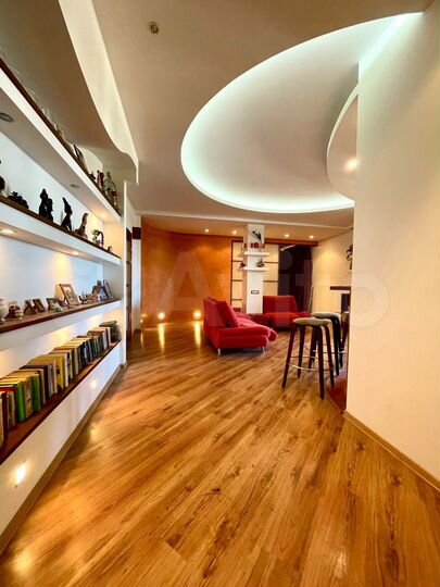 3-к. квартира, 130 м², 11/17 эт.