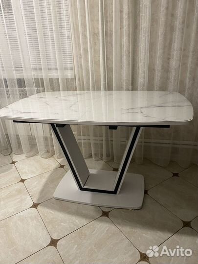 Кухонный стол