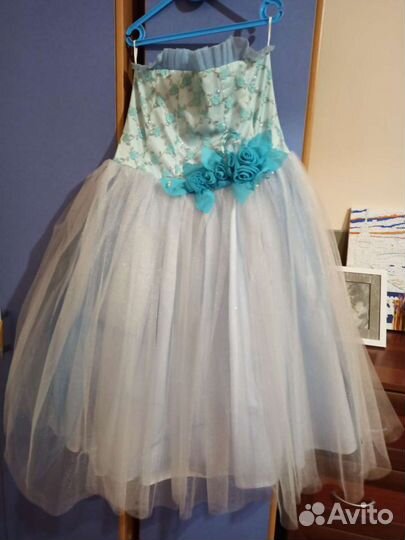 Платье праздничное