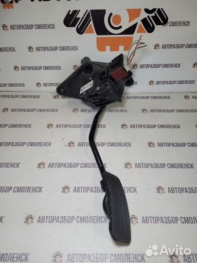 Педаль газа Opel Meriva A (2003—2006)