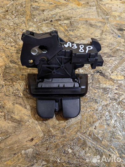 Замок Крышки Багажника Ауди А3 8P 8P4827505B