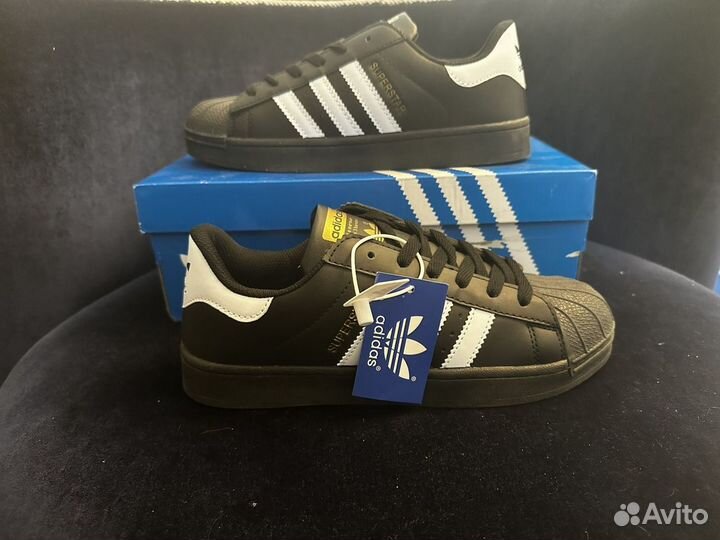 Adidas superstar