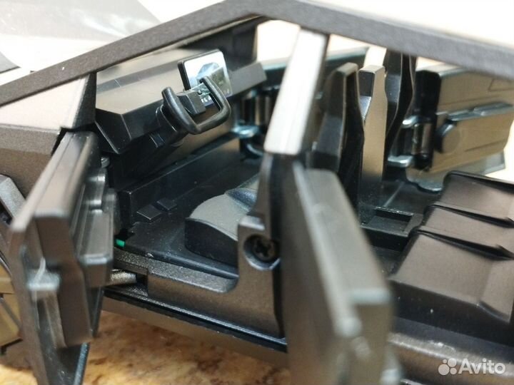 Tesla cybertruck с квадроциклом в масштабе 1:32