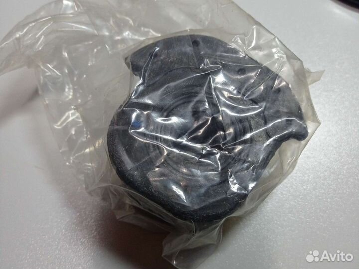 Сайлентблок рычага mitsubishi volvo