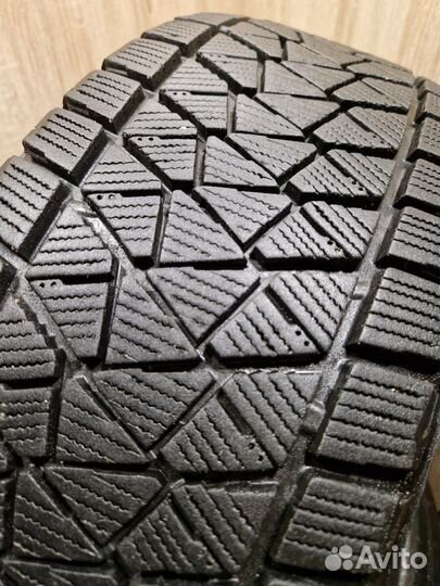 Bridgestone Blizzak DM-V2 225/65 R17 102S