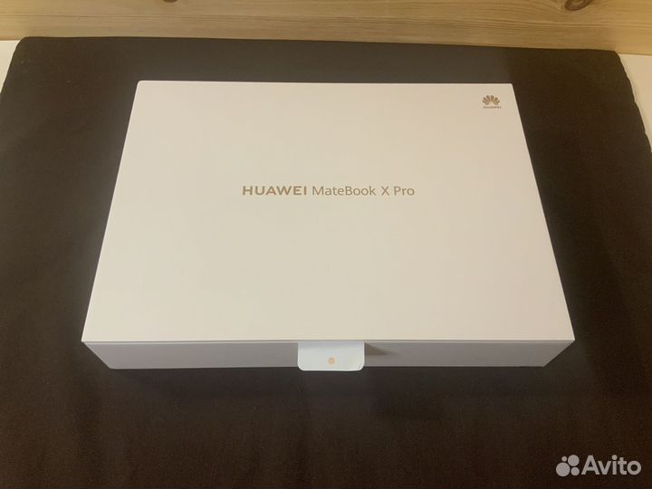 Коробка из под huawei matebook x pro