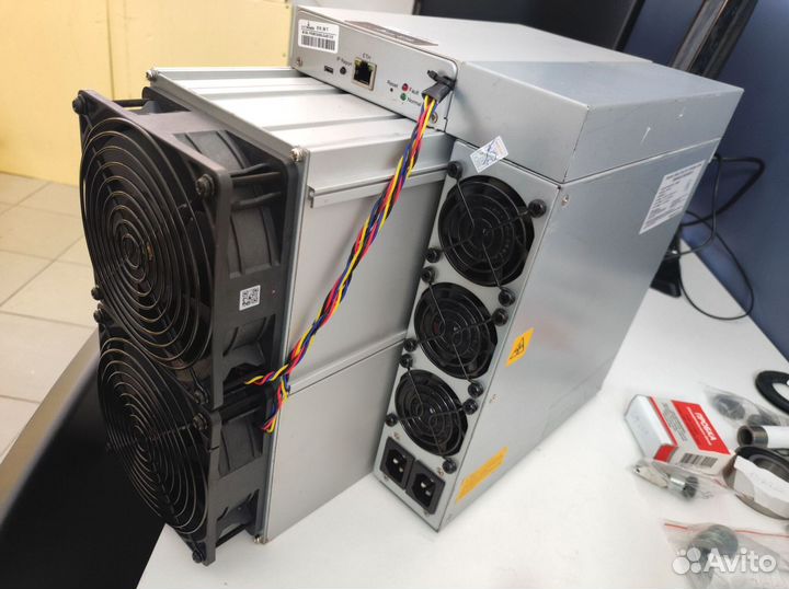 Asic майнер Bitmain Antminer S19