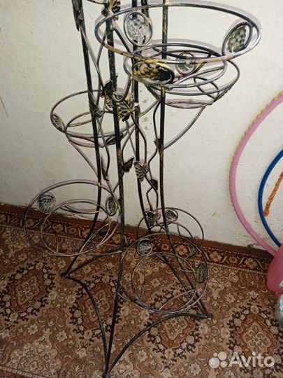 Стойка для цветов напольная