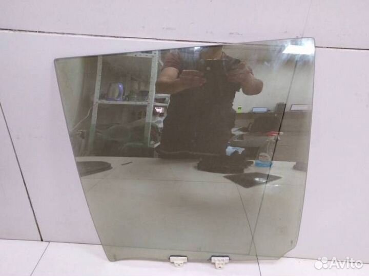 Стекло двери задней левой Infiniti QX4 JR50 1996-2