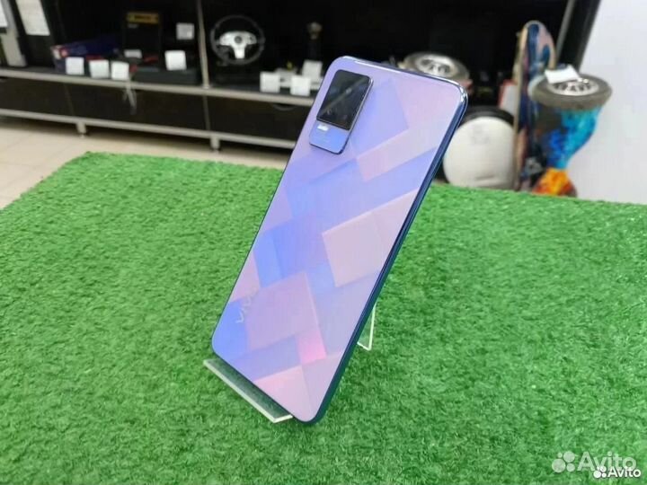 Vivo V21e, 4/128 ГБ