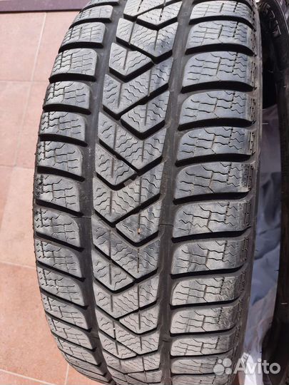 Pirelli Winter Sottozero 3 205/45 R17 87V