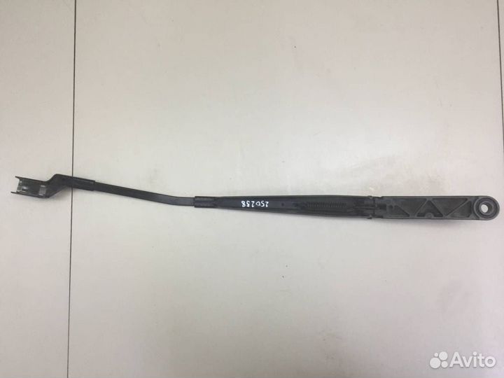 Поводок стеклоочистителя передний левый Opel Astra
