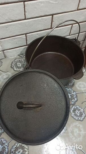 Котелок чугунный новый 4 л