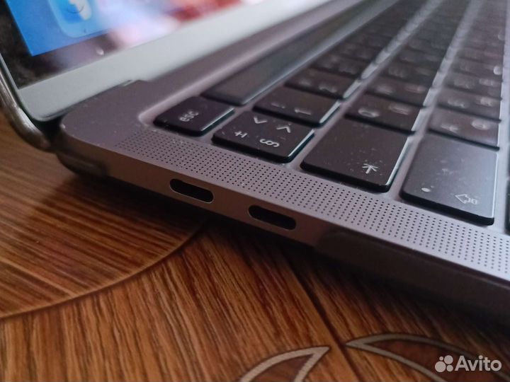Macbook pro 13,3дюйма 8гб м1
