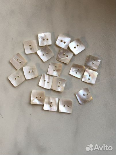 Перламутровые пуговицы