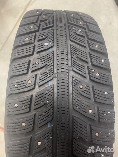 Kumho I'Zen KW22 235/65 R17