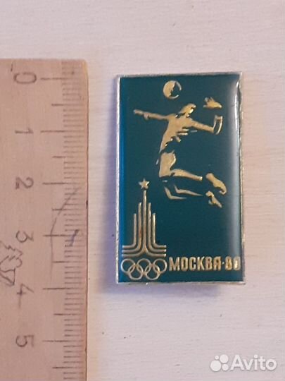 Значок олимпиалы 1980 г