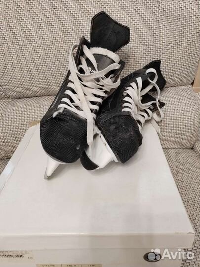 Коньки хоккейные