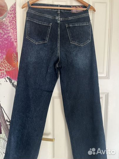 Джинсы широкие