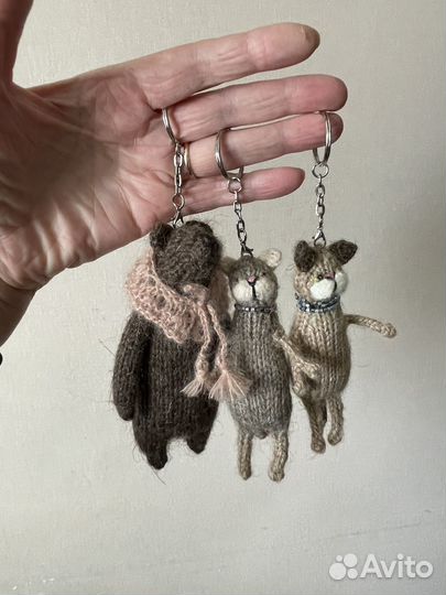 Вязанные игрушки ручной работы,брелки