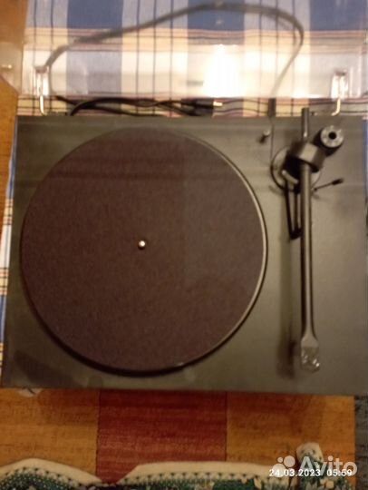 Виниловый проигрыватель Pro-ject Debut III