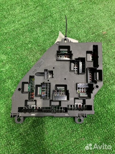 Блок предохранителей Bmw 520 F10 N20B20B 2012