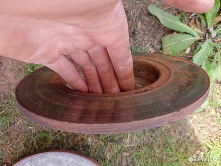 Передние тормозные диски. Ваз 2108-15