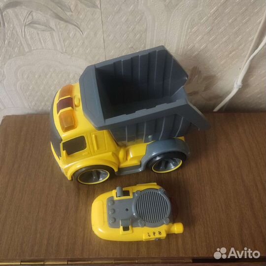 Игрушка грузовик