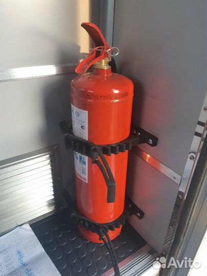 Крепления инструмента,огнетушителей, из полиур